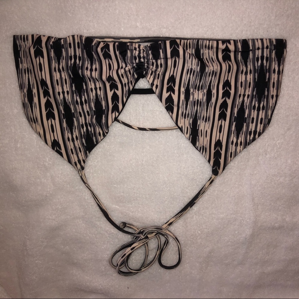 Black/Patterned Reversible Bikini Top